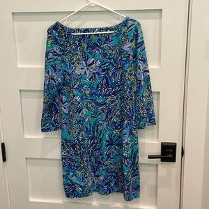 Lilly Pulitzer dress size L with cute back cut out detail. 3/4 length sleeves